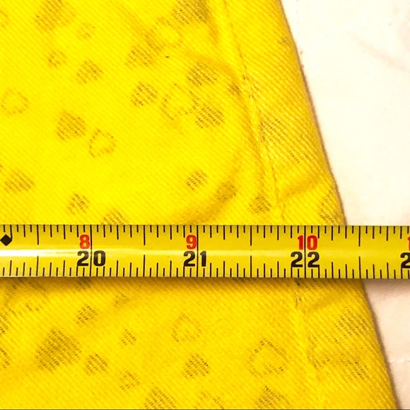 Zerozen neon yellow shorts size 32” - Picture 3 of 9